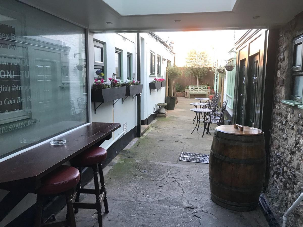 The Claremont Inn 보그너레지스 외부 사진